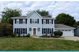 1014 Cottonwood Ct, West Bend, WI 53095 - Photo 1