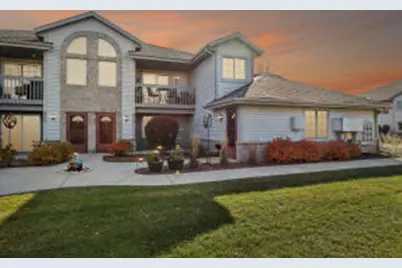 853  Quinlan Dr, Pewaukee, WI 53072 - Photo 1