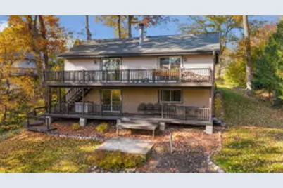 282  Hickory Ct, Hartland, WI 53029 - Photo 1