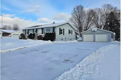 1332  East Ave, Onalaska, WI 54650 - Photo 1