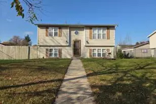 6407 N 106th St, Milwaukee, WI 53224 - Photo 1