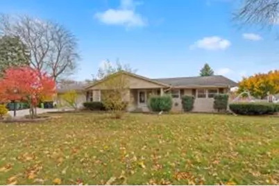 2808 N Park Dr, Wauwatosa, WI 53222 - Photo 1