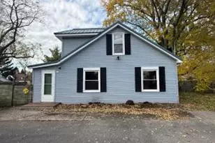 321 Park St, Walworth, WI 53184 - Photo 1