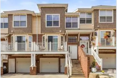 812  Timber Ridge Ct, Waukesha, WI 53189 - Photo 1