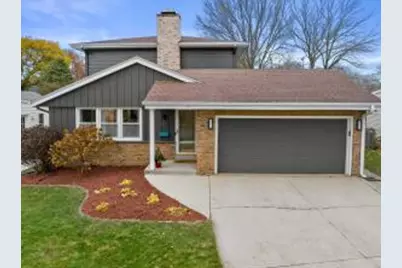 1024 E Colfax Pl, Whitefish Bay, WI 53217 - Photo 1