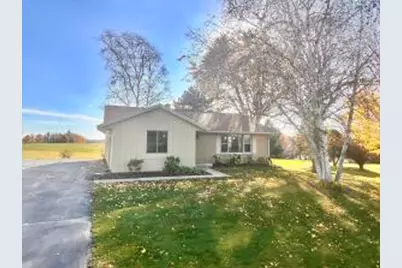 1085  Arrowhead Rd, Grafton, WI 53024 - Photo 1