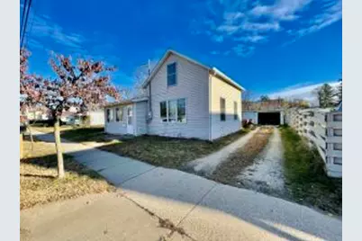 404  4th Ave, Onalaska, WI 54650 - Photo 1
