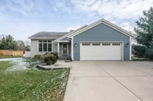 103 Woodfield Dr, Eagle, WI 53119 - Photo 1