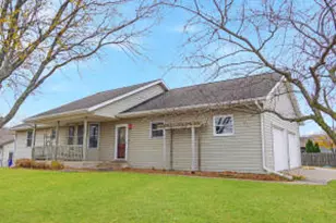 1333 East Ave, Onalaska, WI 54650 - Photo 1