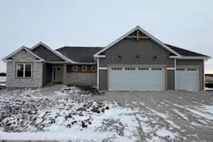 1388 Periwinkle Pass, Oconomowoc, WI 53066 - Photo 1