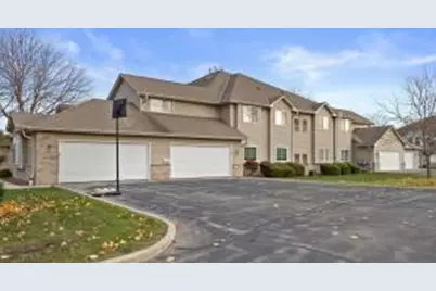 4787 W Maple Leaf Cir, Greenfield, WI 53220 - Photo 1