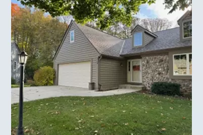 3720 S Bayberry Ln, Greenfield, WI 53228 - Photo 1