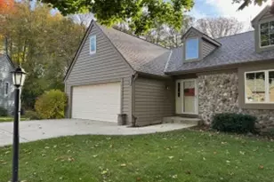 3720 S Bayberry Ln, Greenfield, WI 53228 - Photo 1