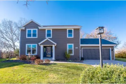 2000  Cloverview Ct, Waukesha, WI 53186 - Photo 1