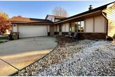 5207  39th St, Kenosha, WI 53144 - Photo 1