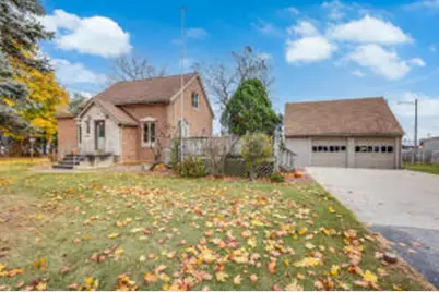 4729  Vista Rd, Manitowoc, WI 54220 - Photo 1