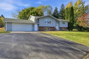 6837 Reuter Ln, Barton, WI 53090 - Photo 1