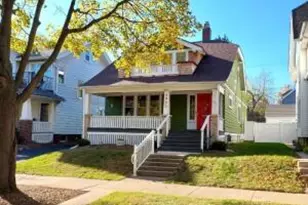 3905 N Farwell Ave, Shorewood, WI 53211 - Photo 1