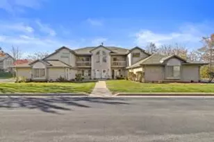 9322 W Loomis Rd, Franklin, WI 53132 - Photo 1