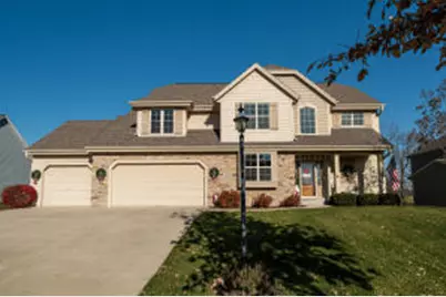 305  Century Oak Dr, Waukesha, WI 53188 - Photo 1