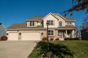 305 Century Oak Dr, Waukesha, WI 53188 - Photo 1