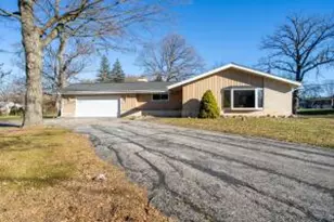 W176N4932 Christopher Ct, Menomonee Falls, WI 53051 - Photo 1