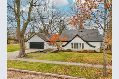 812  Center St, Lake Geneva, WI 53147 - Photo 1