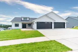 264 Southern Dr, Holmen, WI 54636 - Photo 1