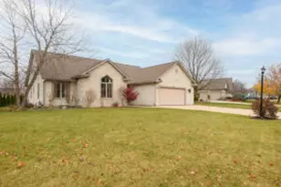 9732 84th Pl, Pleasant Prairie, WI 53158 - Photo 1