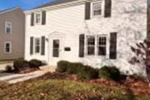 1118 Fairmont Ln, Manitowoc, WI 54220 - Photo 1