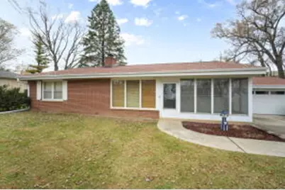 N89W13560  Bonnie Ln, Menomonee Falls, WI 53051 - Photo 1