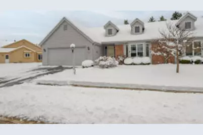 W180N9890  Riversbend Cir, Germantown, WI 53022 - Photo 1