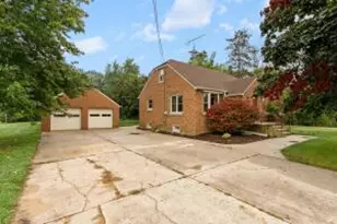 354 E Menasha Ave, Whitelaw, WI 54247 - Photo 1