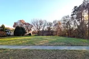 906 Jackpine Dr, Holmen, WI 54636 - Photo 1