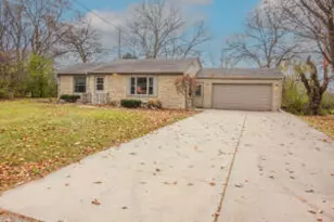 N89W13773 Bonnie Ln, Menomonee Falls, WI 53051 - Photo 1