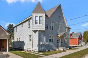 1610 Jackson St, Two Rivers, WI 54241 - Photo 1