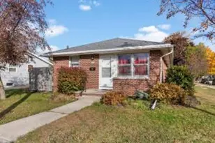 3502 W Marshall St, Manitowoc, WI 54220 - Photo 1