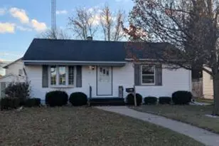 1611 26th St, Kenosha, WI 53140 - Photo 1