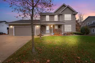 226 Beatrice Dr, Hartford, WI 53027 - Photo 1