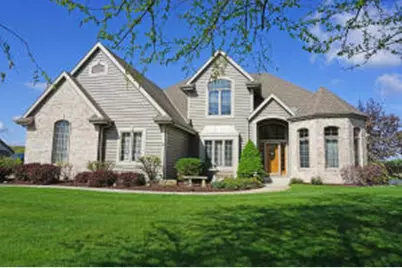 W282N4163  Somerset Ln, Delafield, WI 53072 - Photo 1