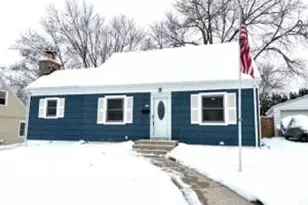 125 Summit Dr, Port Washington, WI 53074 - Photo 1