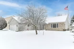 107 Prairie Dr, Walworth, WI 53184 - Photo 1