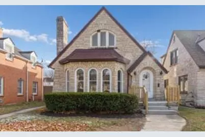 5707 W Brooklyn Pl, Milwaukee, WI 53216 - Photo 1