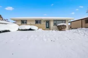 6026 S Pennsylvania Ave, Cudahy, WI 53110 - Photo 1