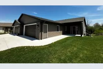 116  Sunrise Ct, Cedar Grove, WI 53013 - Photo 1