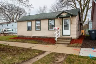 1406 6th St, La Crosse, WI 54601 - Photo 1