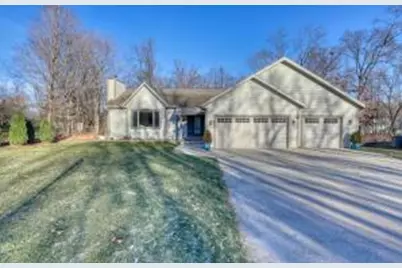 S77W19942  Holly Patch Ct, Muskego, WI 53150 - Photo 1