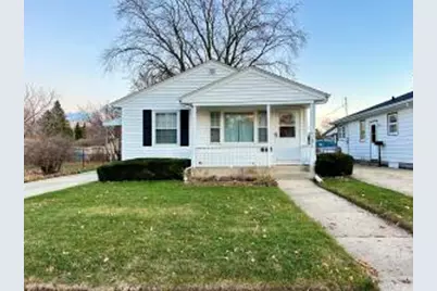 2817  Wellington Dr, Racine, WI 53403 - Photo 1