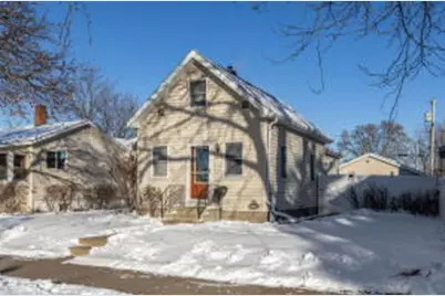 1653  Redfield St, La Crosse, WI 54601 - Photo 1