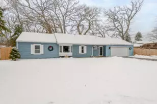 W5322 Bechaud Beach Dr, Fond du Lac, WI 54935 - Photo 1